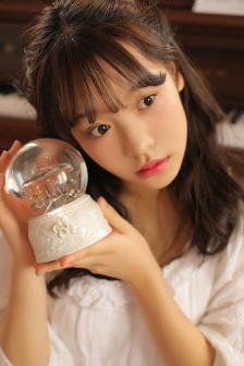 兰姨不敢发出一点声音怕吵醒风